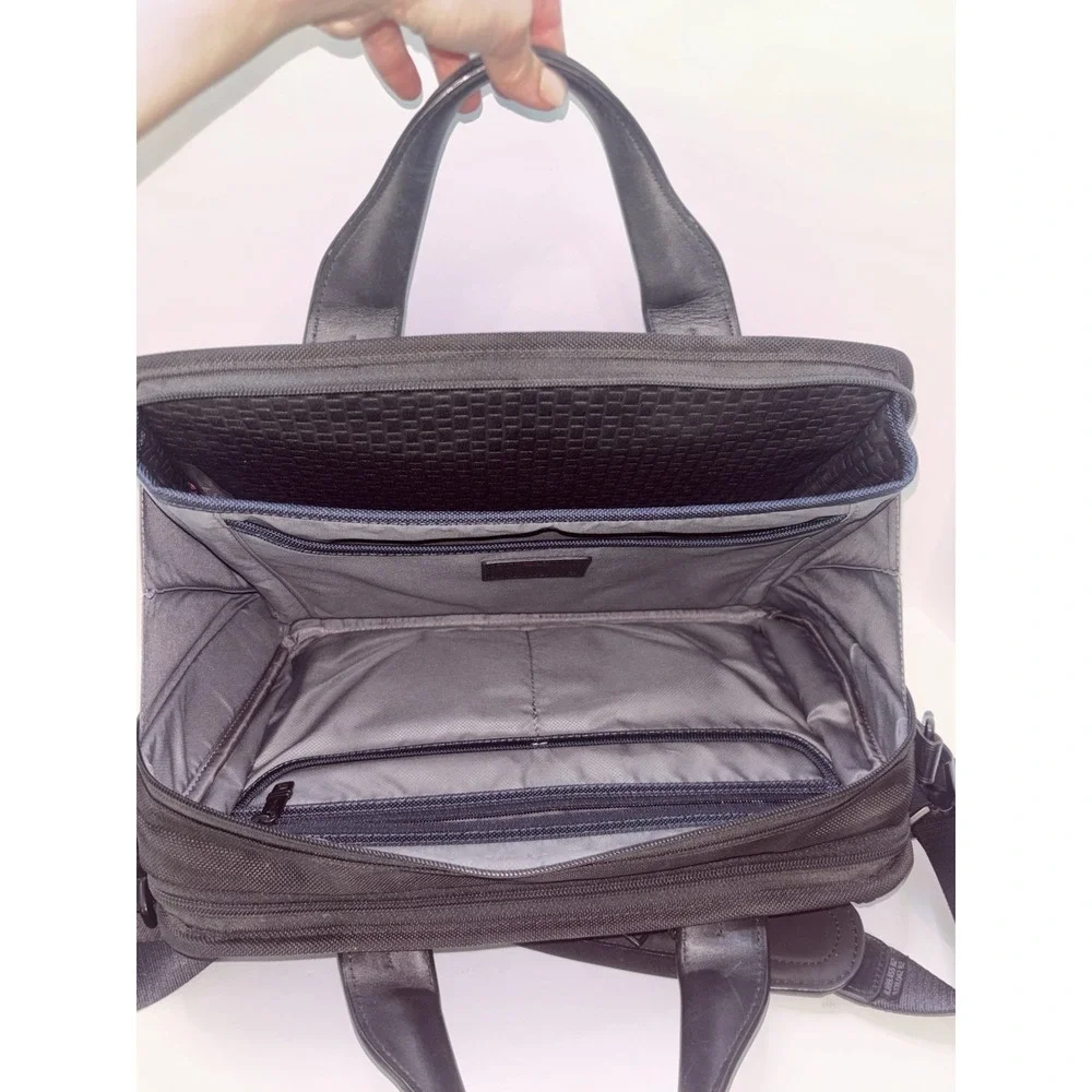 TUMI ALPHA 2 T-PASS Medium Screen Briefcase Laptop Bag Nylon / MODEL# 26516D2